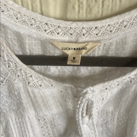 Lucky Brand white Lace tank Top like new maybe worn once - Picture 2 of 6